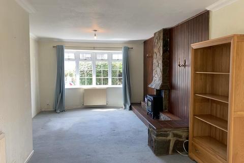 3 bedroom semi-detached bungalow to rent, Eleanor Close, Pencoed