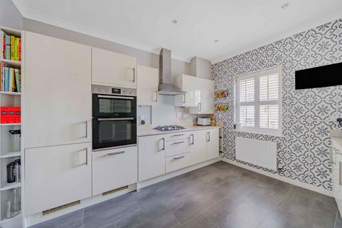 35 Heronslee, Shefford, SG17 5FQ