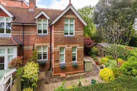 2 bedroom character property for sale, St. Francis Close, Buntingford