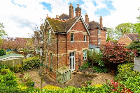 2 bedroom character property for sale, St. Francis Close, Buntingford