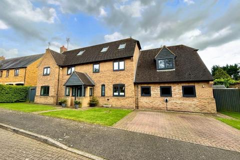 5 bedroom detached house for sale, The Mullions, Wootton, Northampton NN4