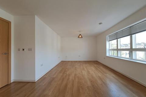 3 bedroom flat to rent, Wesley House, 2b Powell Road, Woodford Green