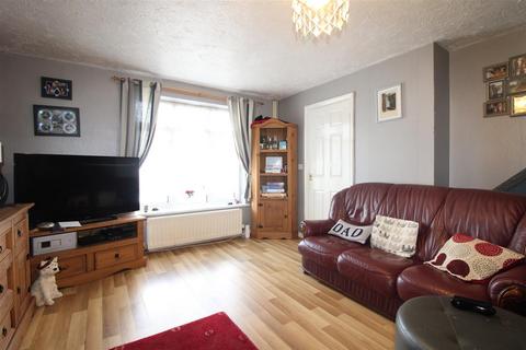 3 bedroom semi-detached house for sale, Gayfield Avenue, Brierley Hill