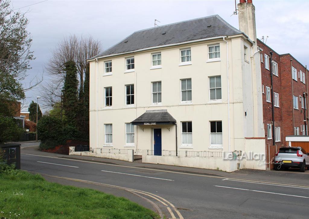 Red Hill, Stourbridge 2 bed apartment £135,000