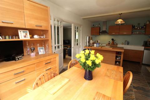 3 bedroom detached bungalow for sale, Highfield Way, Potters Bar EN6