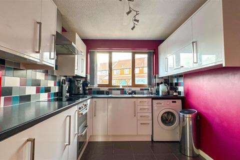 3 bedroom link detached house for sale, Lynmouth Close, Horeston Grange