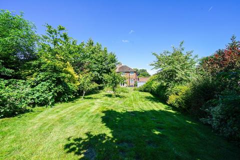 3 bedroom semi-detached house for sale, Harcourt Close, Linslade