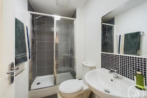 11 Lee Edge, Leeds, LS10 4FB