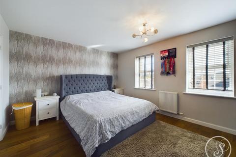 11 Lee Edge, Leeds, LS10 4FB
