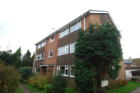 2 bedroom flat to rent - Robins Close, Lenham, ME17