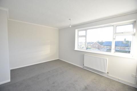 2 bedroom flat to rent, Robins Close, Lenham, ME17