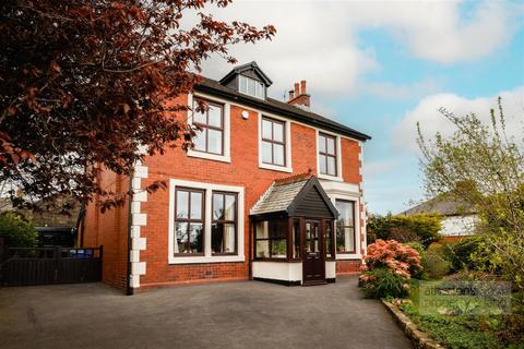 3 bedroom detached house for sale, Harwood Lane, Great Harwood