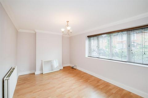 1 bedroom flat for sale, Higham Court, Higham Road, Woodford Green