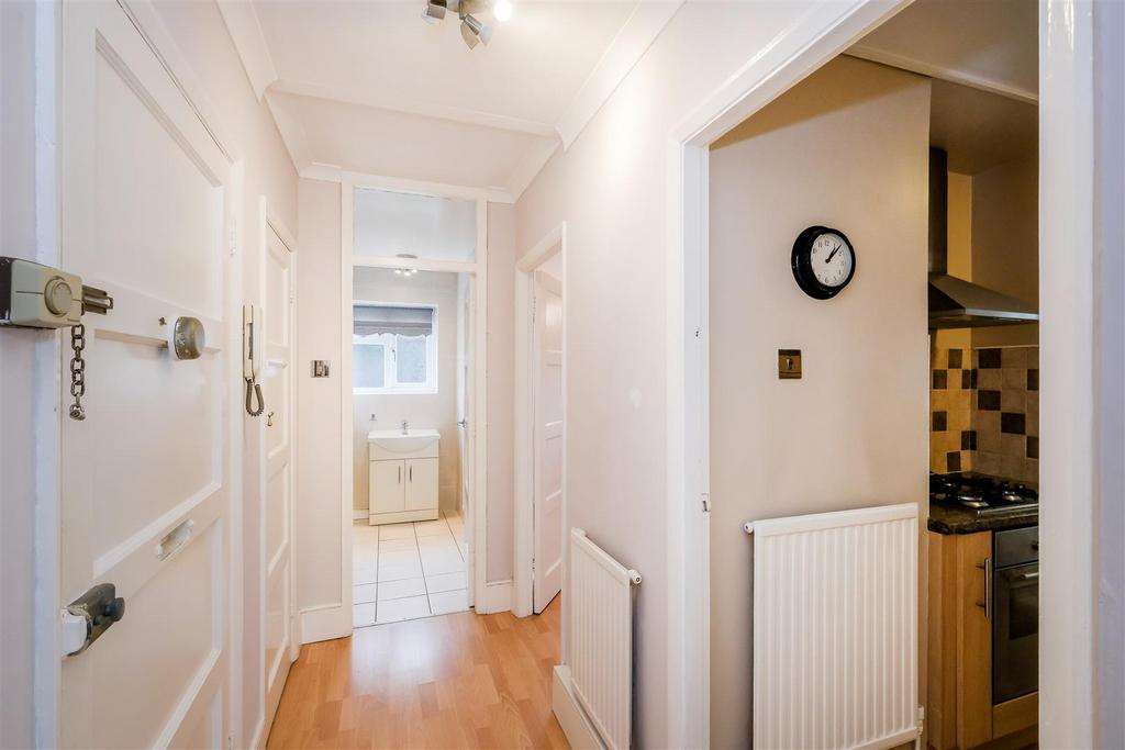 10 Higham Court-4.jpg