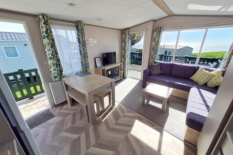 2 bedroom chalet for sale, Seaview Holiday Park, Kennack Sands TR12