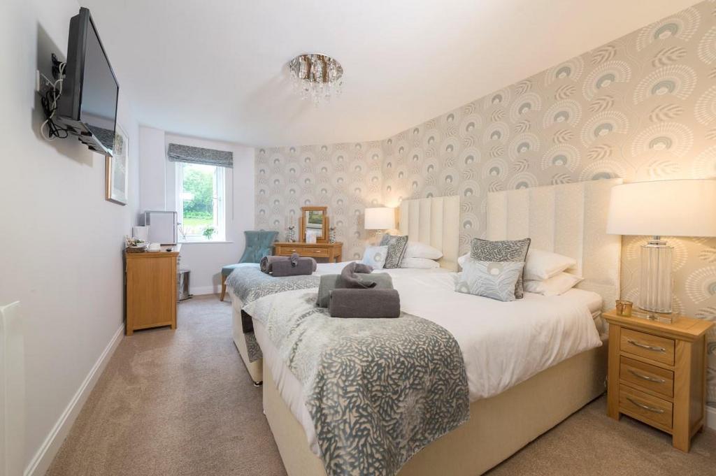 Chesterton Court- Guest Suite.jpg