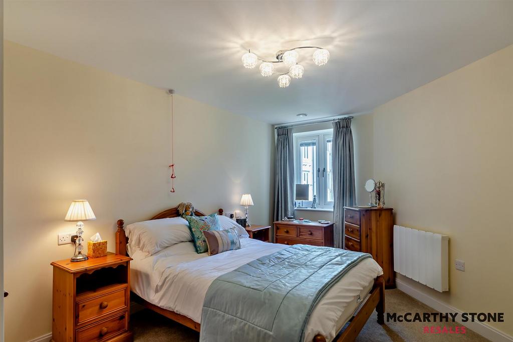 8592257-interior03-800.JPG