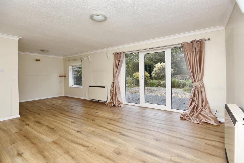 Sitting/Dining Room