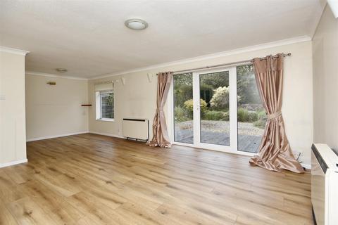10 Park Road, Henstridge, Templecombe, BA8 0QP