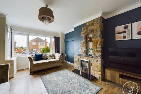 3 bedroom semi-detached house for sale, Graveleythorpe Road., Leeds