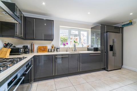 5 bedroom detached house for sale, Whiteman Gardens, Langford, Biggleswade, SG18