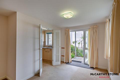 2 bedroom apartment for sale, Marina Court, Mount Wise, Newquay, TR7 2EJ