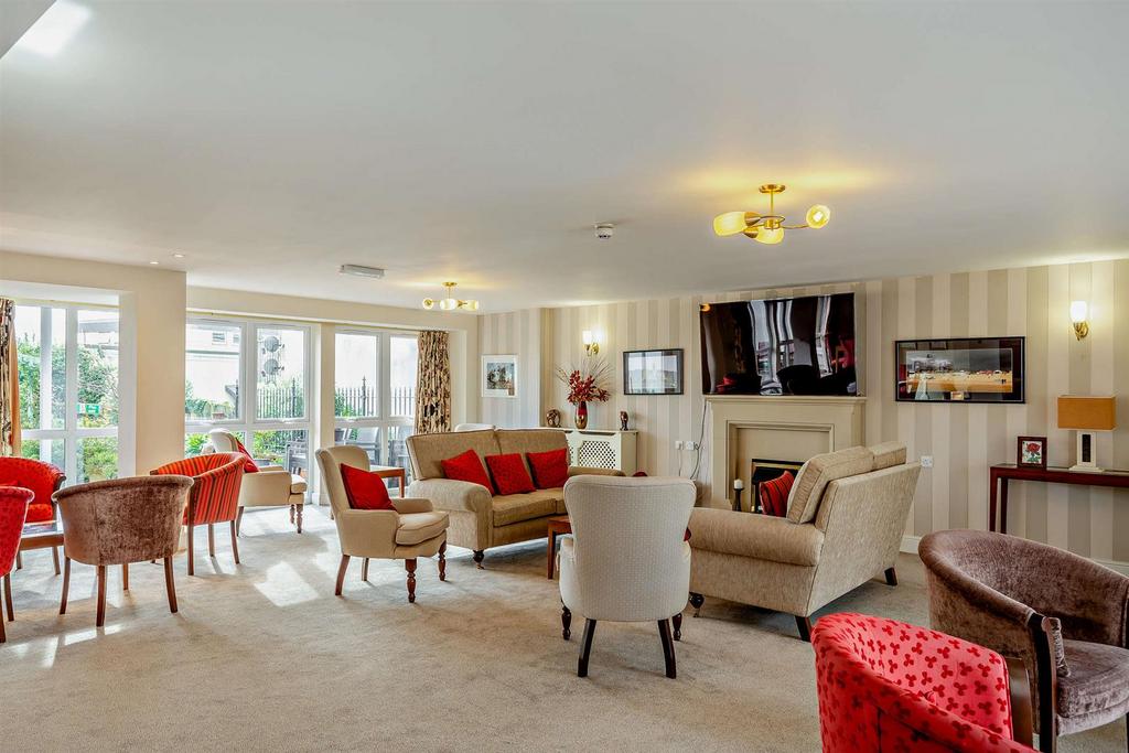 Homeowners Lounge