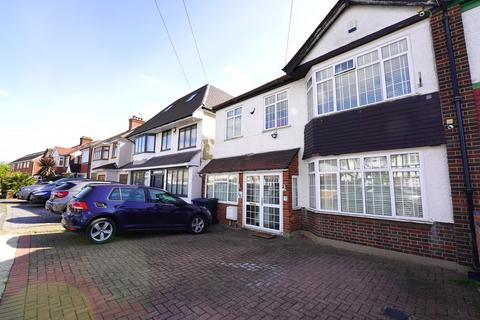 5 bedroom semi-detached house to rent - Melbury Avenue, Southall, UB2