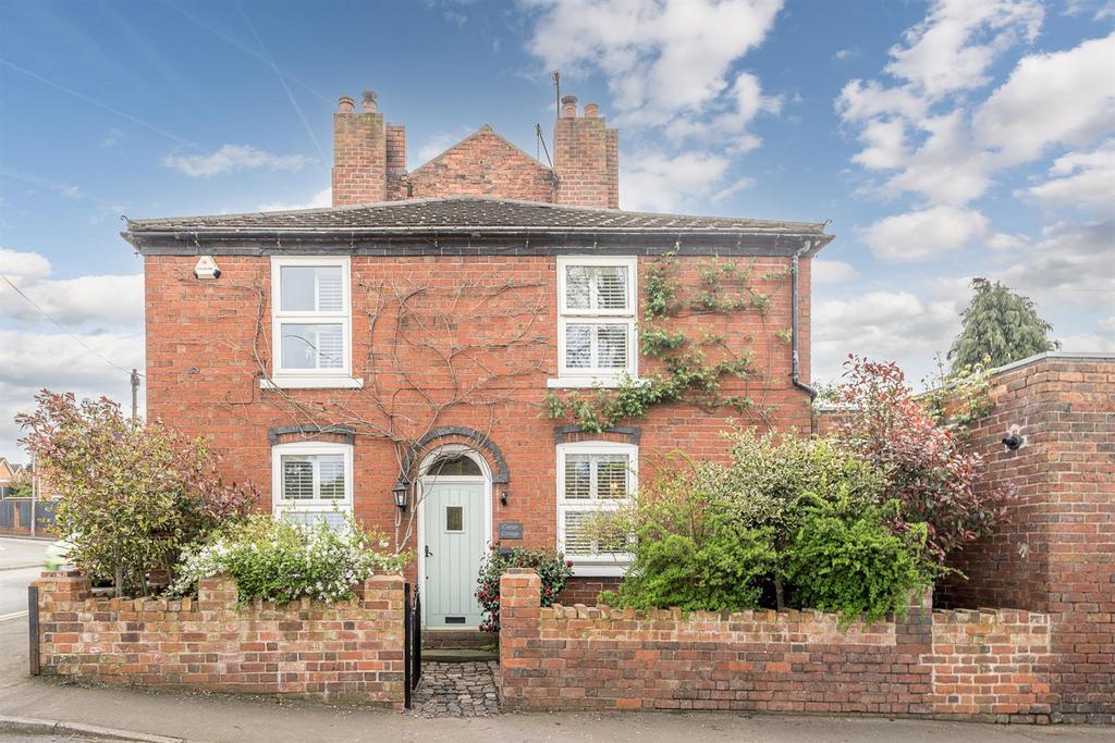 Corner Cottage, Bells Lane, Wordsley... 2 bed character property for