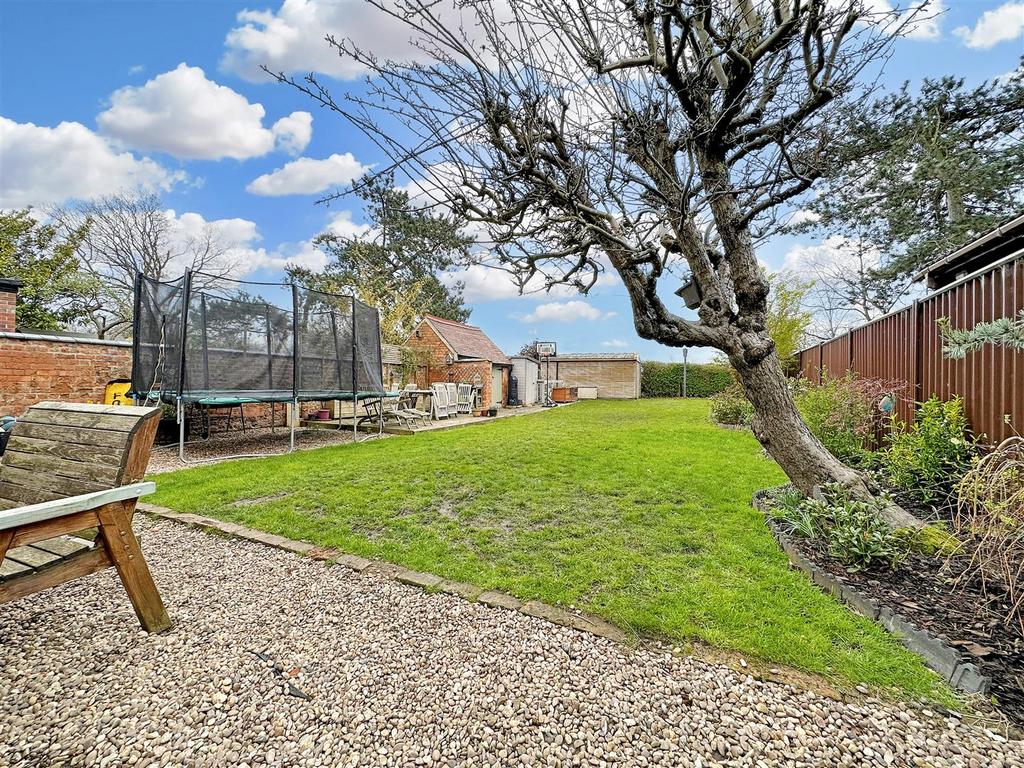 Wonderful Private Garden 806