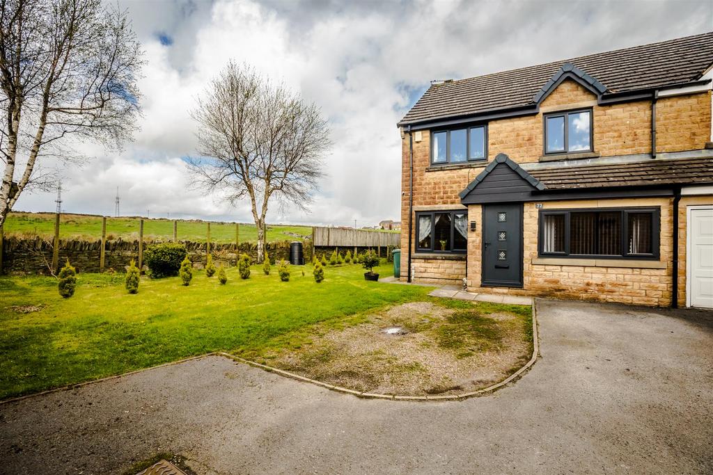 Bradshaw View, Bradford BD13 4 bed semidetached house for sale £250,000