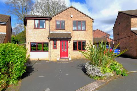 4 bedroom detached house for sale, Churnet Close, Westhoughton, Bolton