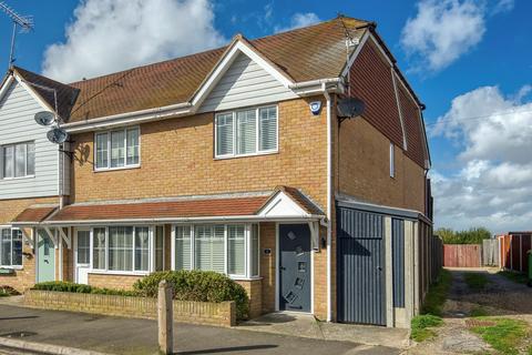 3 bedroom townhouse for sale, The Broadway, HERNE BAY, CT6