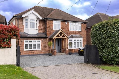 4 bedroom detached house for sale, Epping Road, Epping Green.