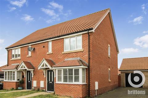 3 bedroom semi-detached house for sale - Orchard Crescent, King's Lynn