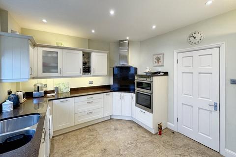 3 bedroom detached house for sale, Park Avenue, Orpington  BR6