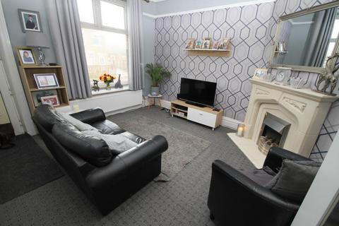 2 bedroom semi-detached house to rent, Wharncliffe Drive, Eccleshill, Bradford