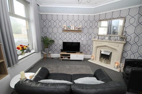 2 bedroom semi-detached house to rent, Wharncliffe Drive, Eccleshill, Bradford
