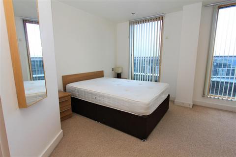 2 bedroom flat to rent, Cartier House, Leeds Dock