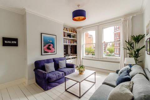 2 bedroom flat to rent, Castelnau, London