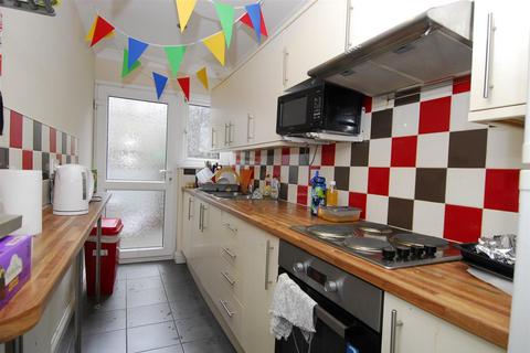 6 bedroom end of terrace house for sale, Furzehill Road, Plymouth PL4