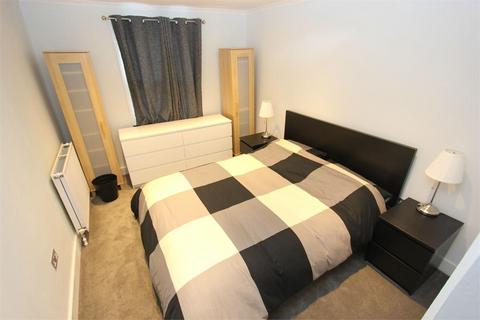 2 bedroom apartment to rent, Cumberland Street, Pimlico SW1V