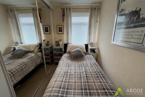 2 bedroom semi-detached house for sale, Henhurst Ridge, Burton-On-Trent DE13