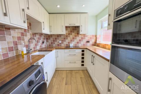 48 Henhurst Ridge, Burton-on-trent, DE13 9TQ
