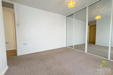 48 Henhurst Ridge, Burton-on-trent, DE13 9TQ