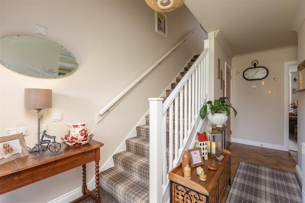 Mickle Hill 9 Hallway-3.jpg