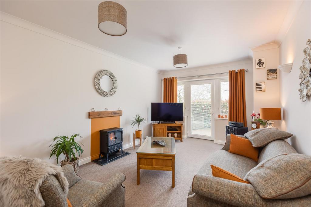 Mickle Hill 9 Sitting Room-1.jpg