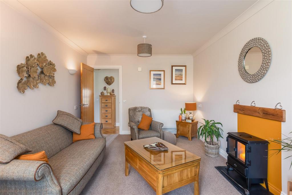 Mickle Hill 9 Sitting Room-4.jpg