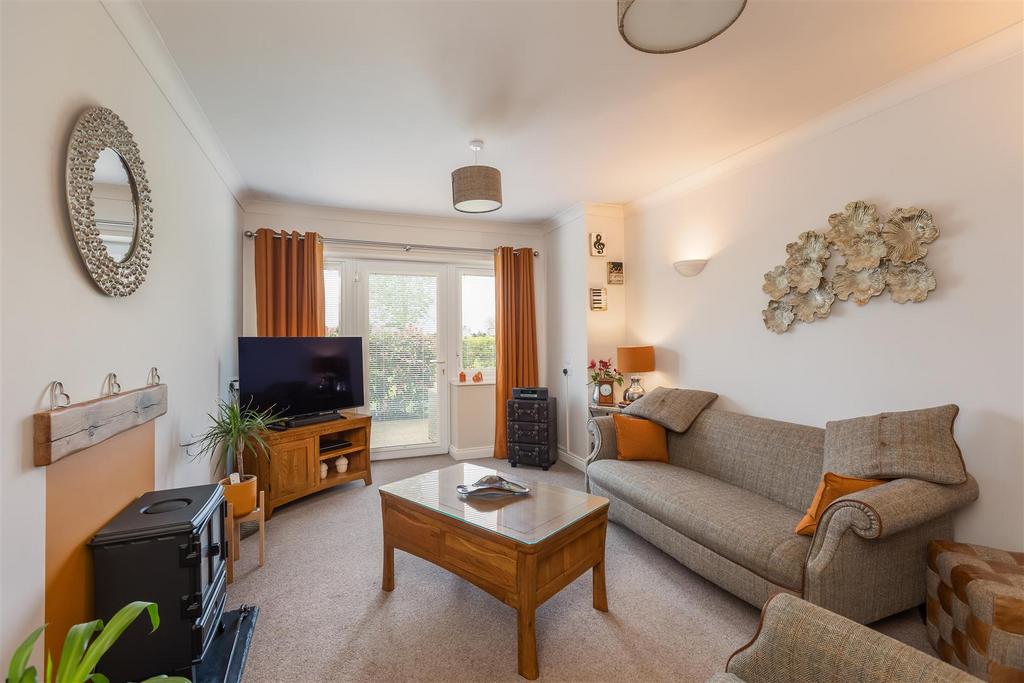 Mickle Hill 9 Sitting Room-3.jpg