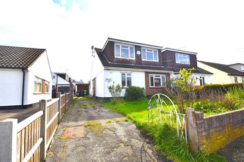 4 bedroom chalet for sale, Harewood Avenue, Rochford